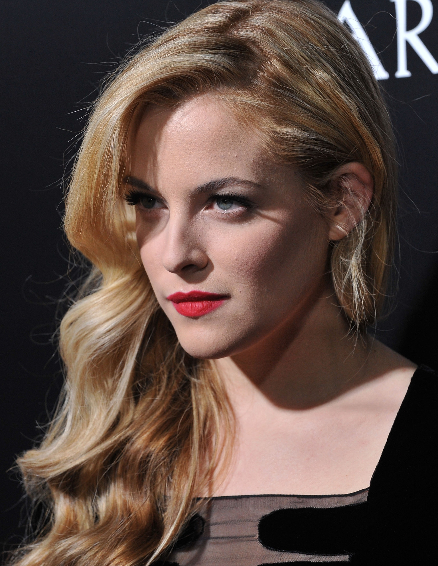 riley-keough-summertime