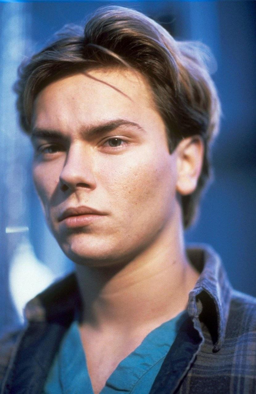 river-phoenix-wallpapers