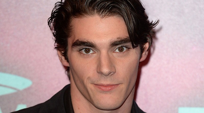 photos-of-rj-mitte