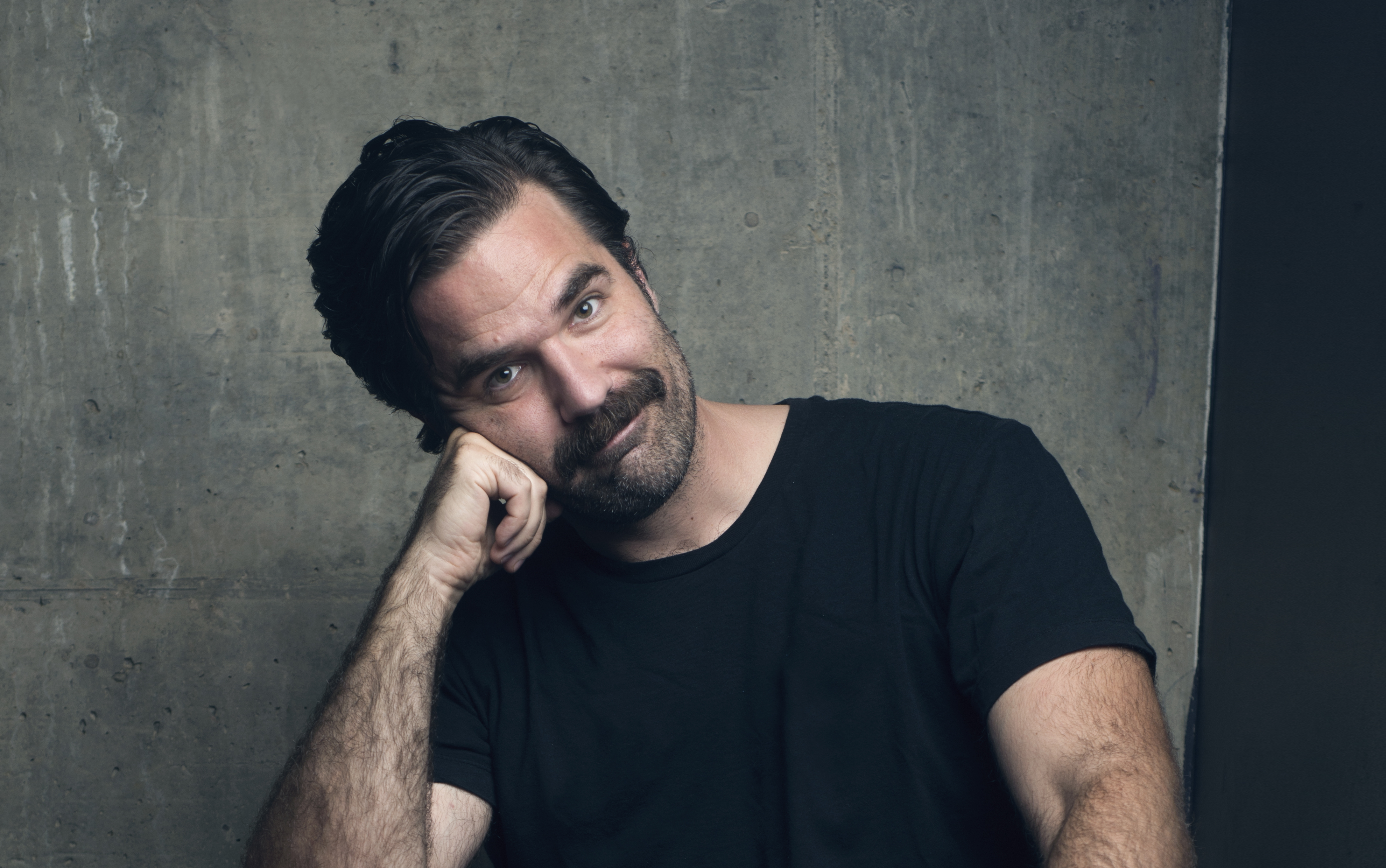 rob-delaney-comedian-images