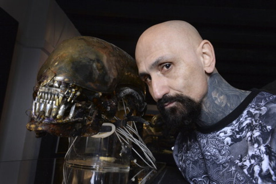 best-pictures-of-robert-lasardo