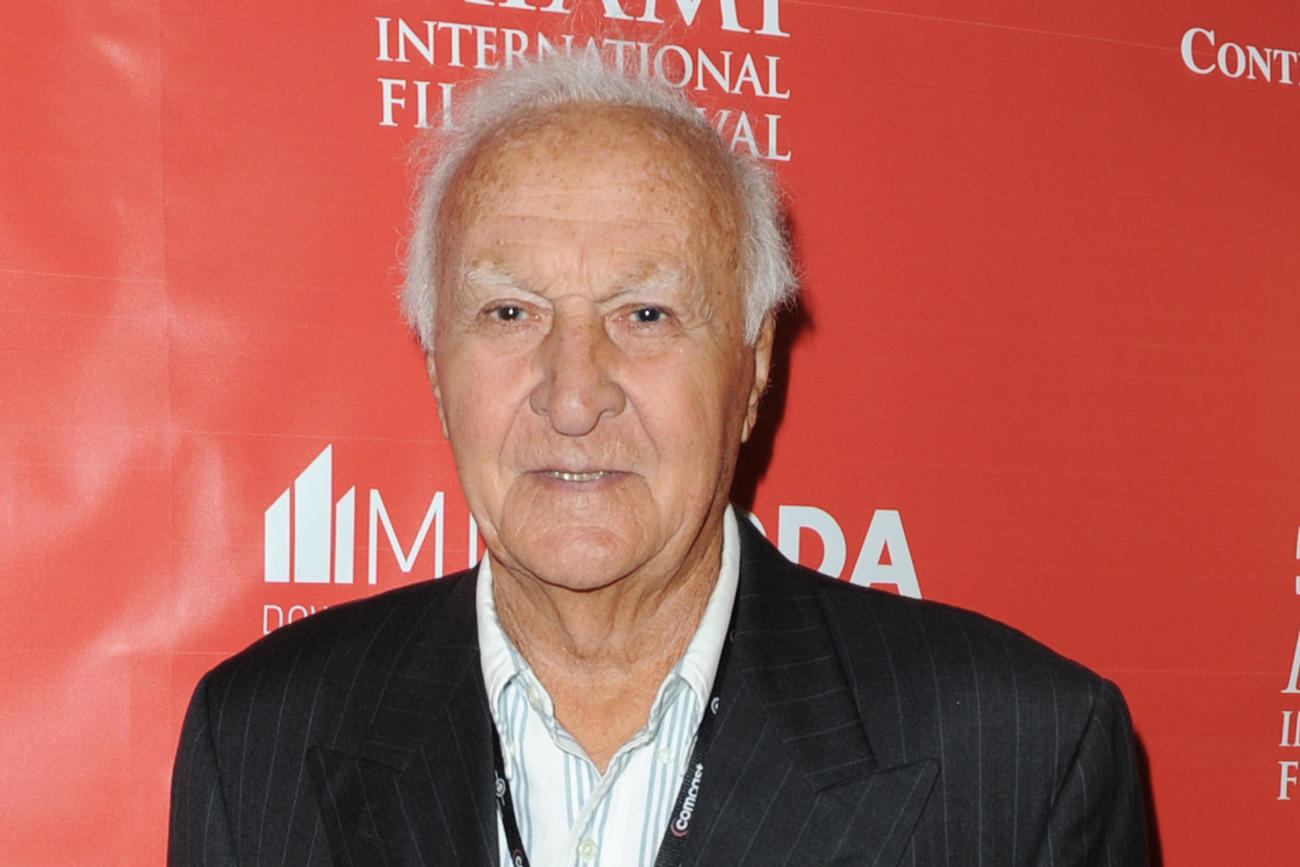 robert-loggia-2015