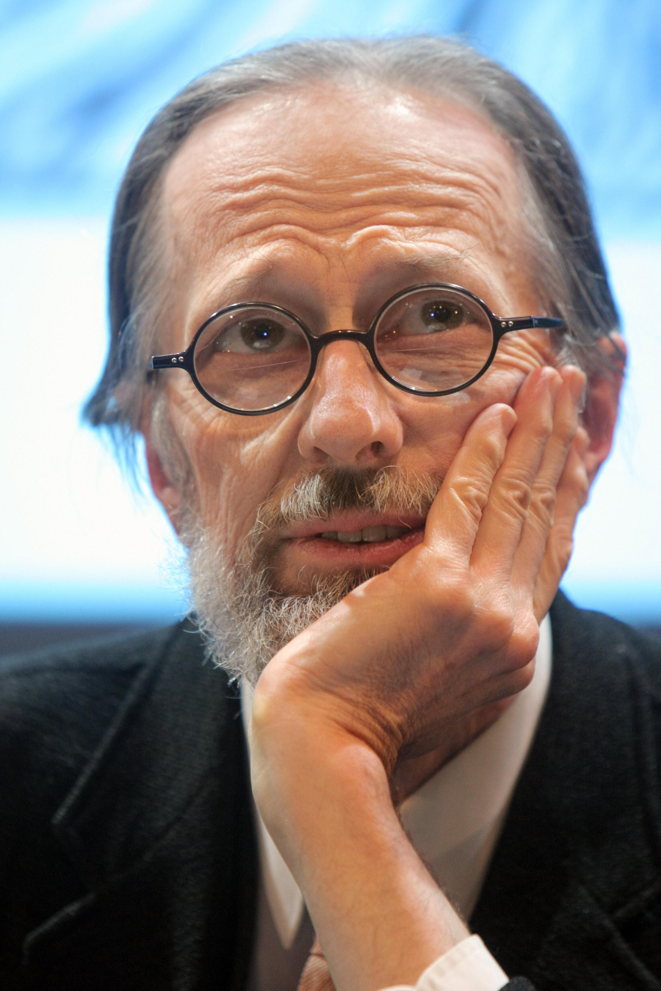 pictures-of-robert-symonds