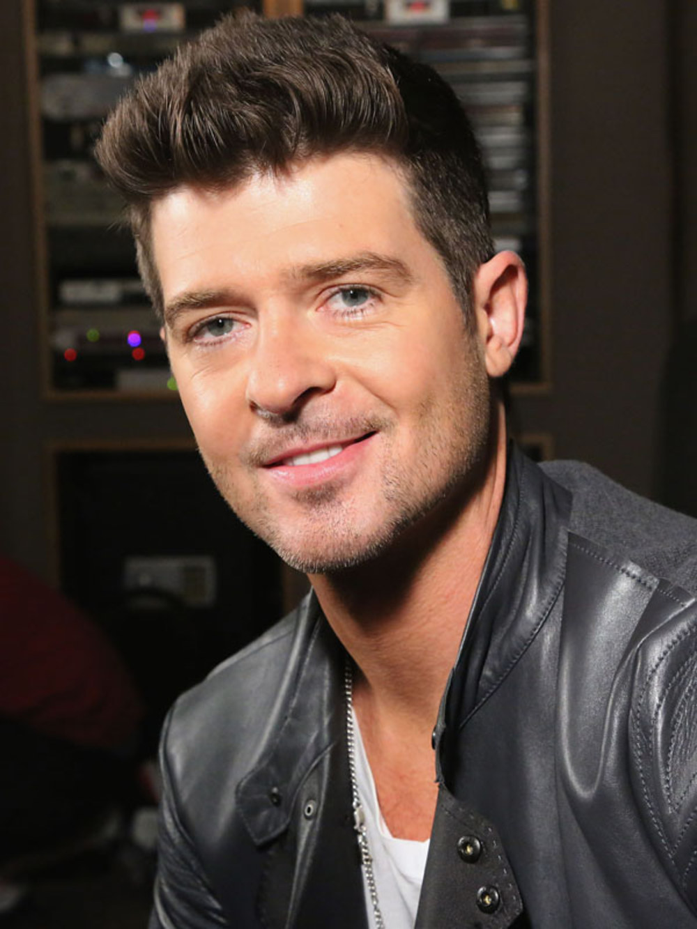 robin-thicke-2015