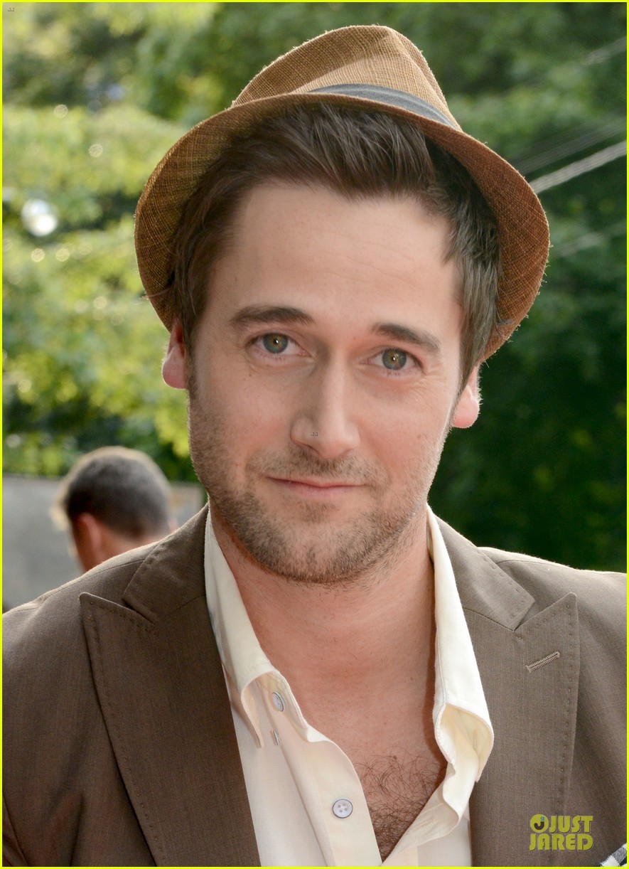 best-pictures-of-ryan-eggold