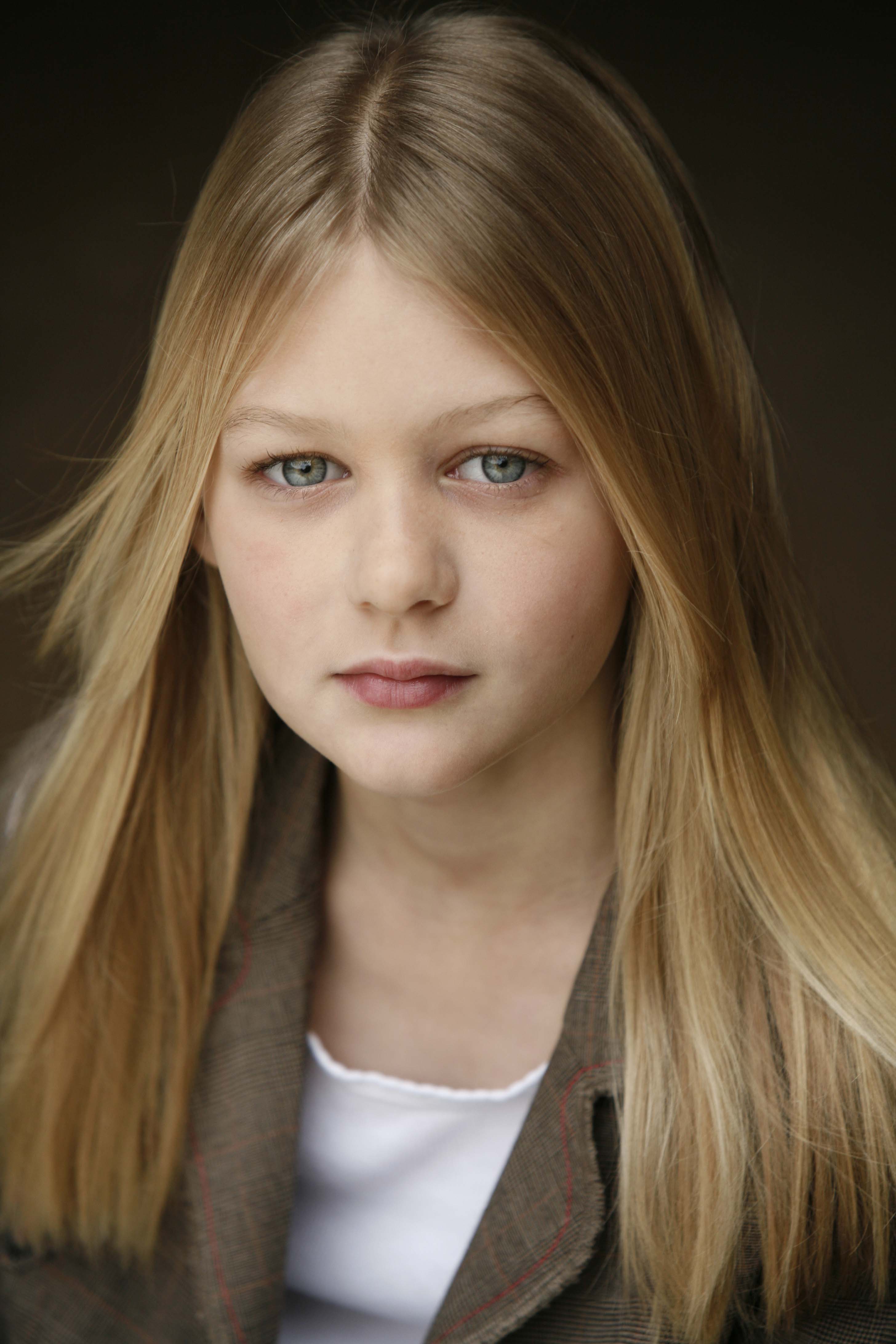 Pictures of Ryan Simpkins - Pictures Of Celebrities2912 x 4368