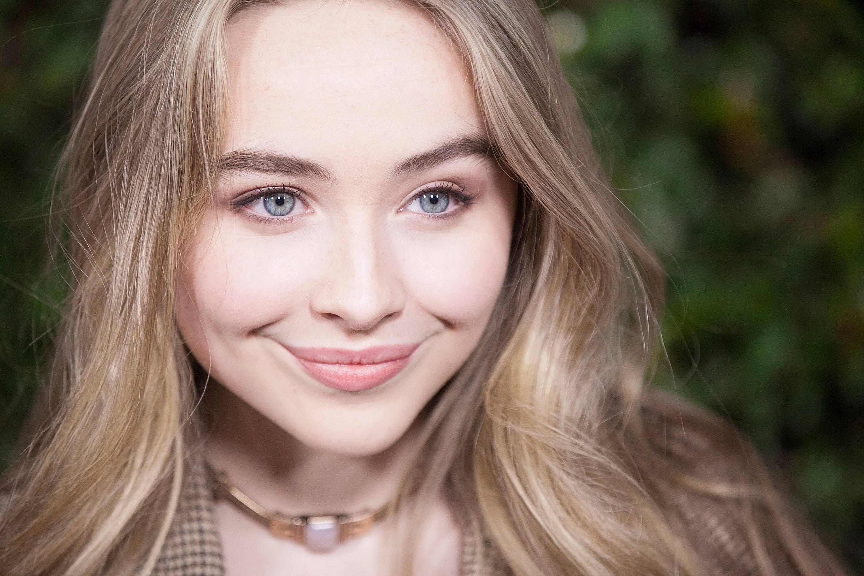 sabrina-carpenter-wedding