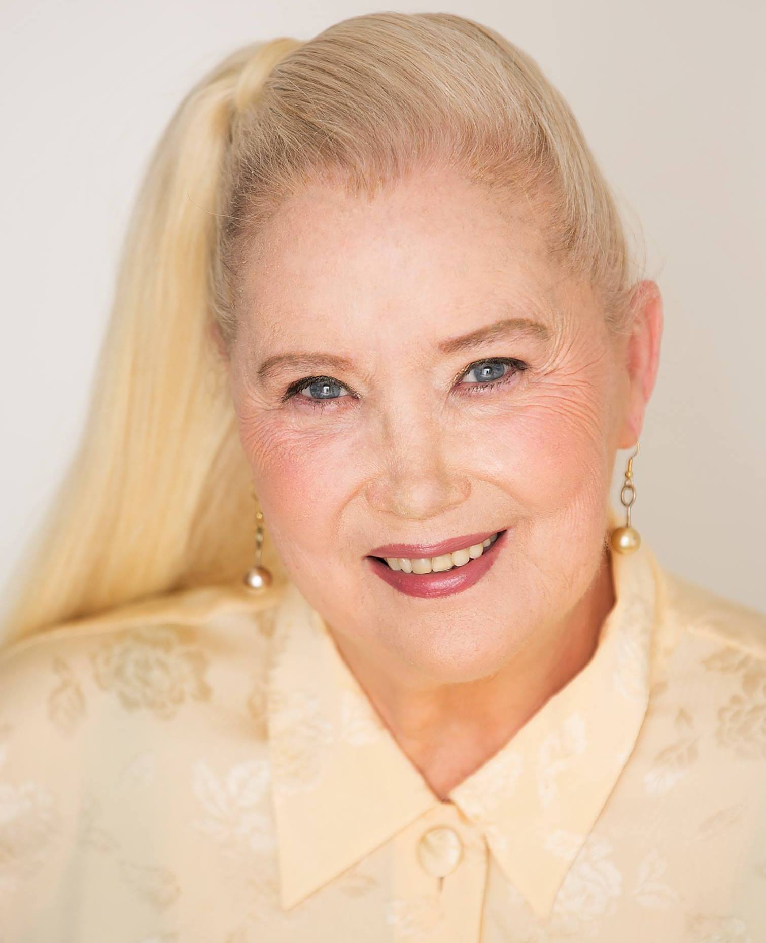 sally-kirkland-2015