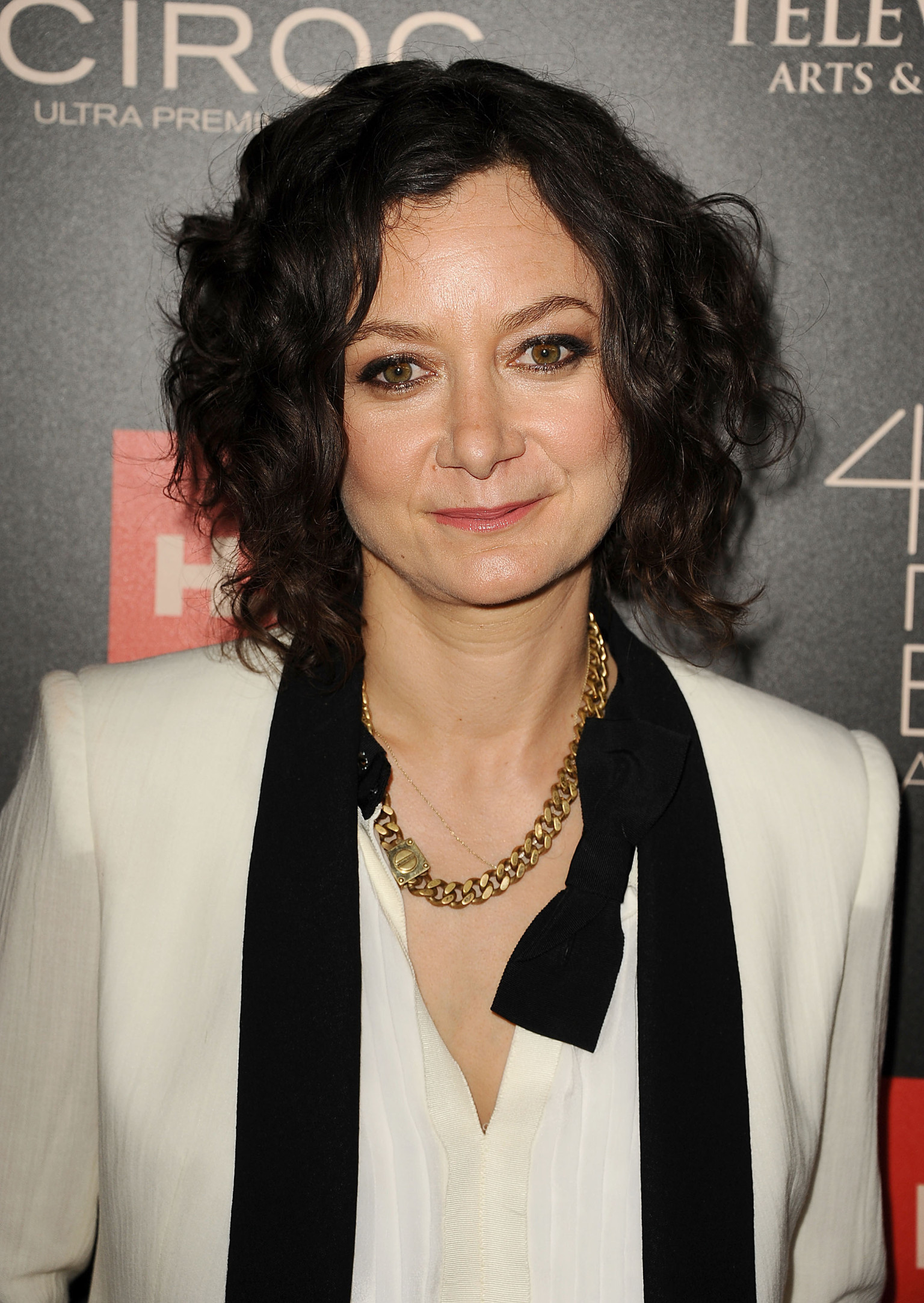 best-pictures-of-sara-gilbert