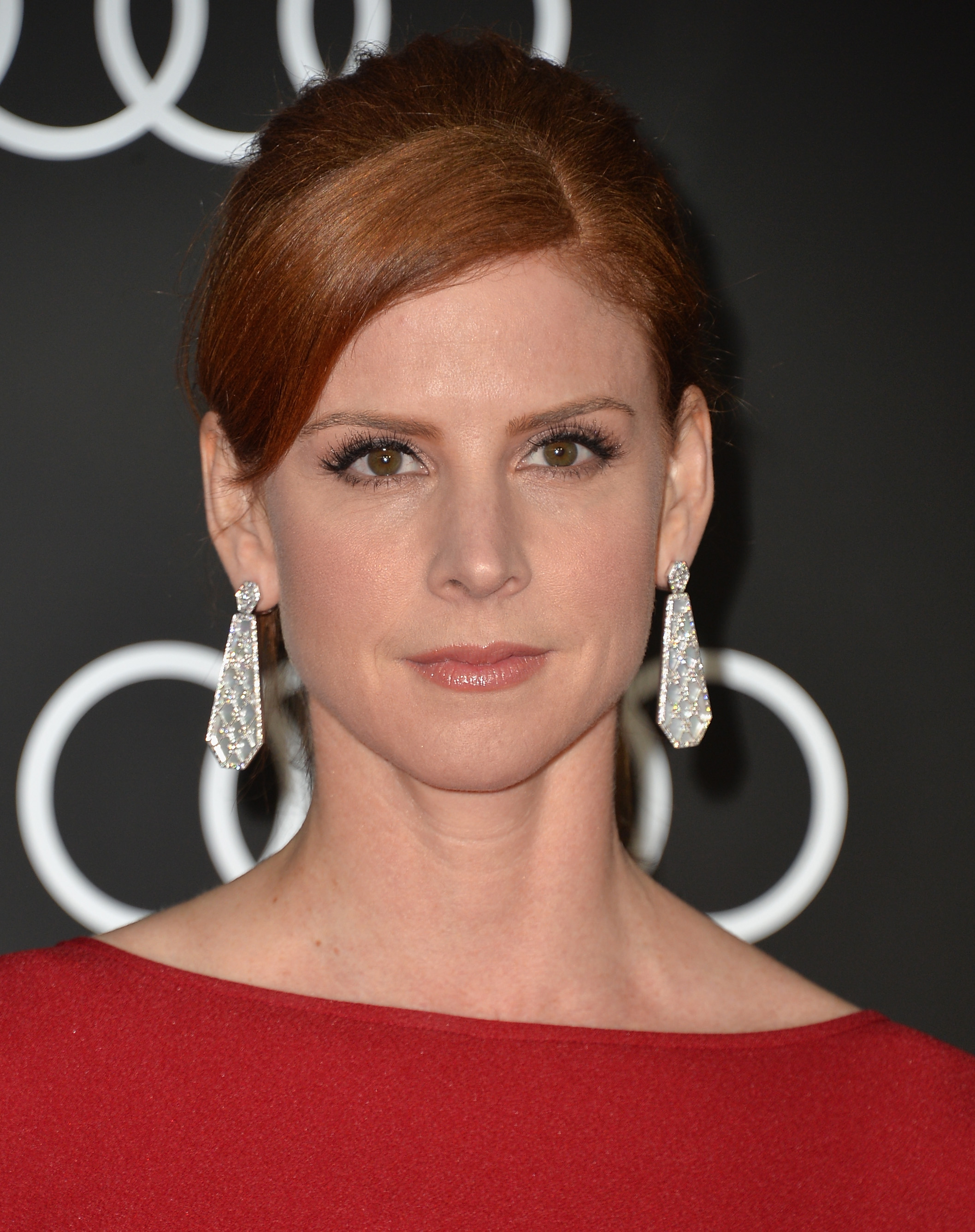 sarah-rafferty-young