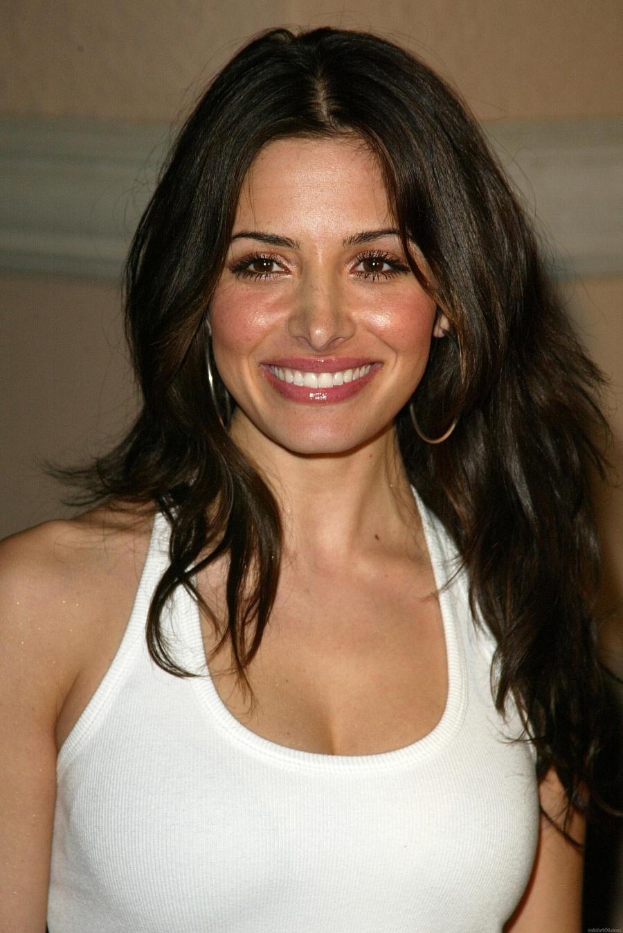 sarah-shahi-2015