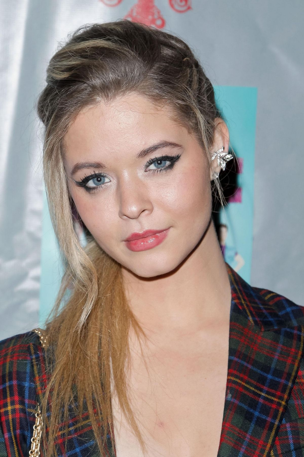 sasha-pieterse-wallpapers