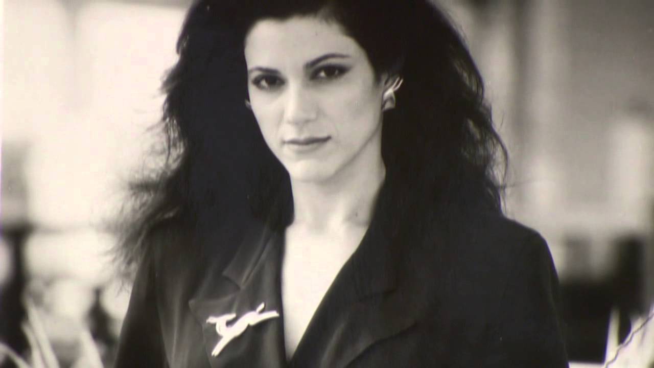 saundra-santiago-wallpapers