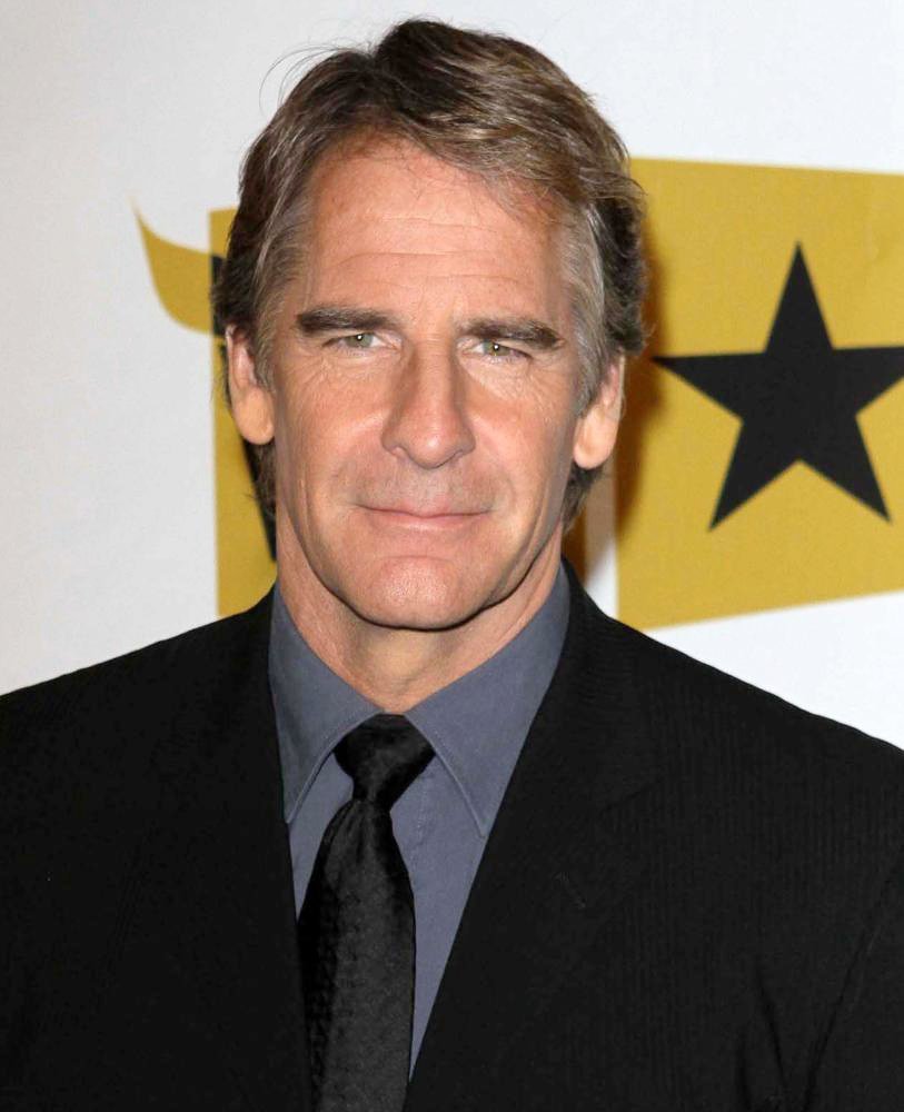 scott-bakula-scandal