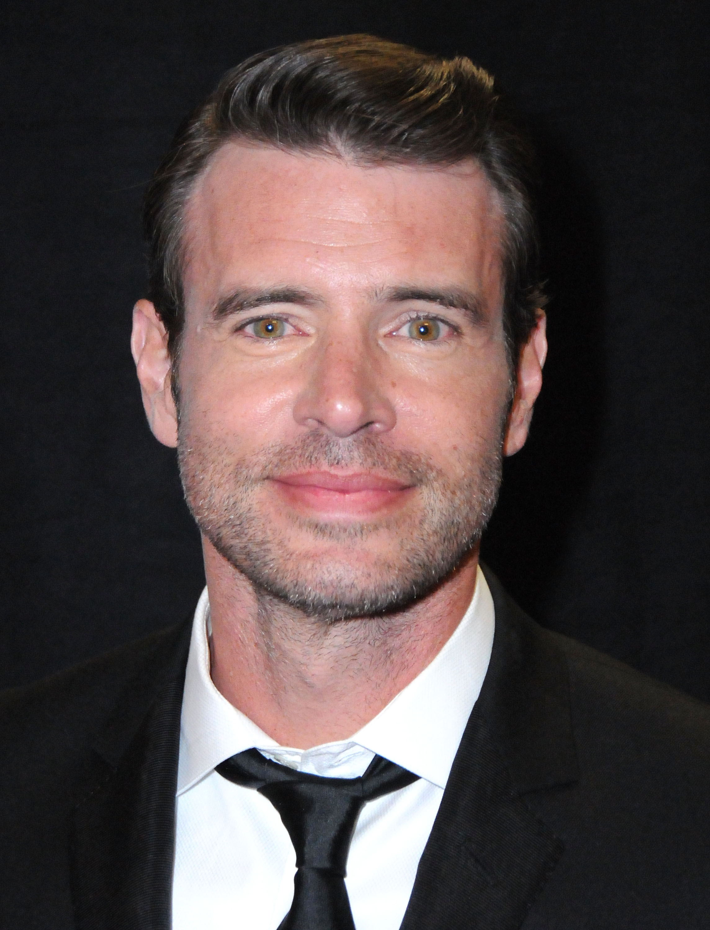 scott-foley-scandal