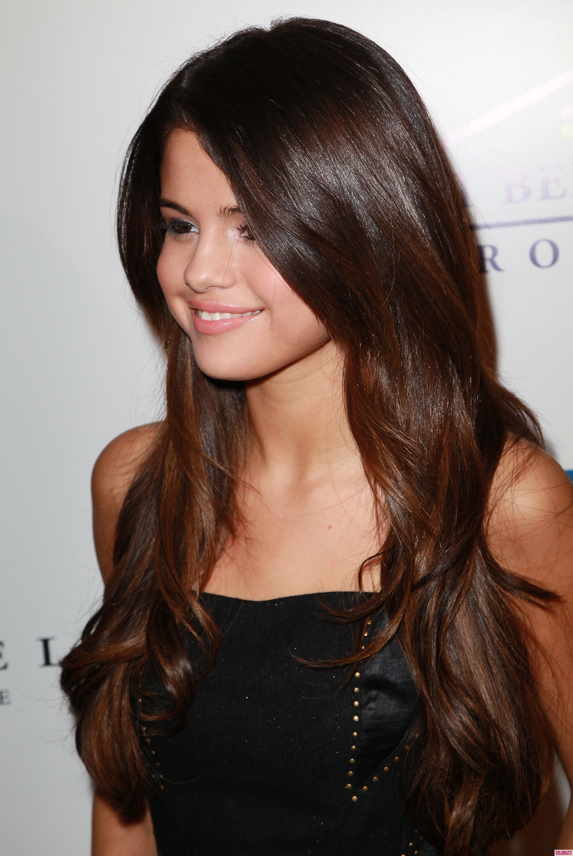 selena-gomez-net-worth