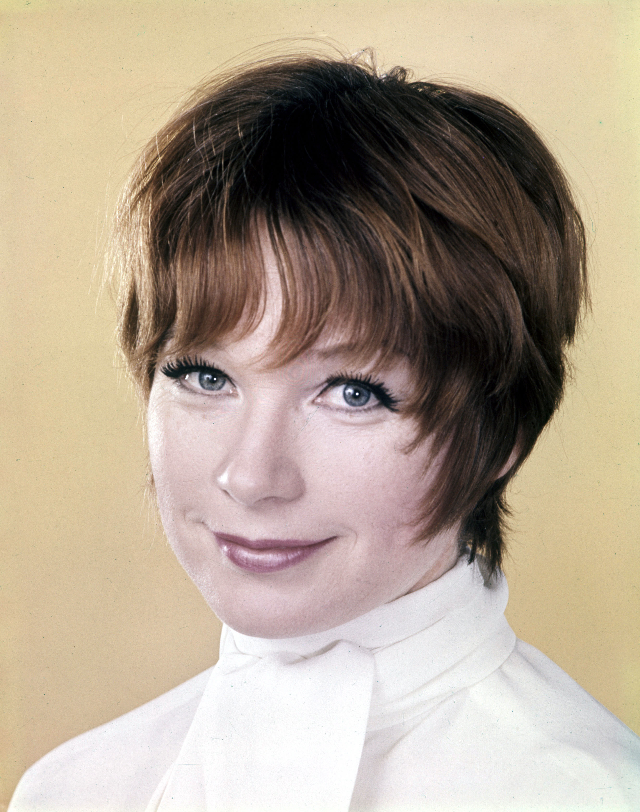 shirley-maclaine-gossip