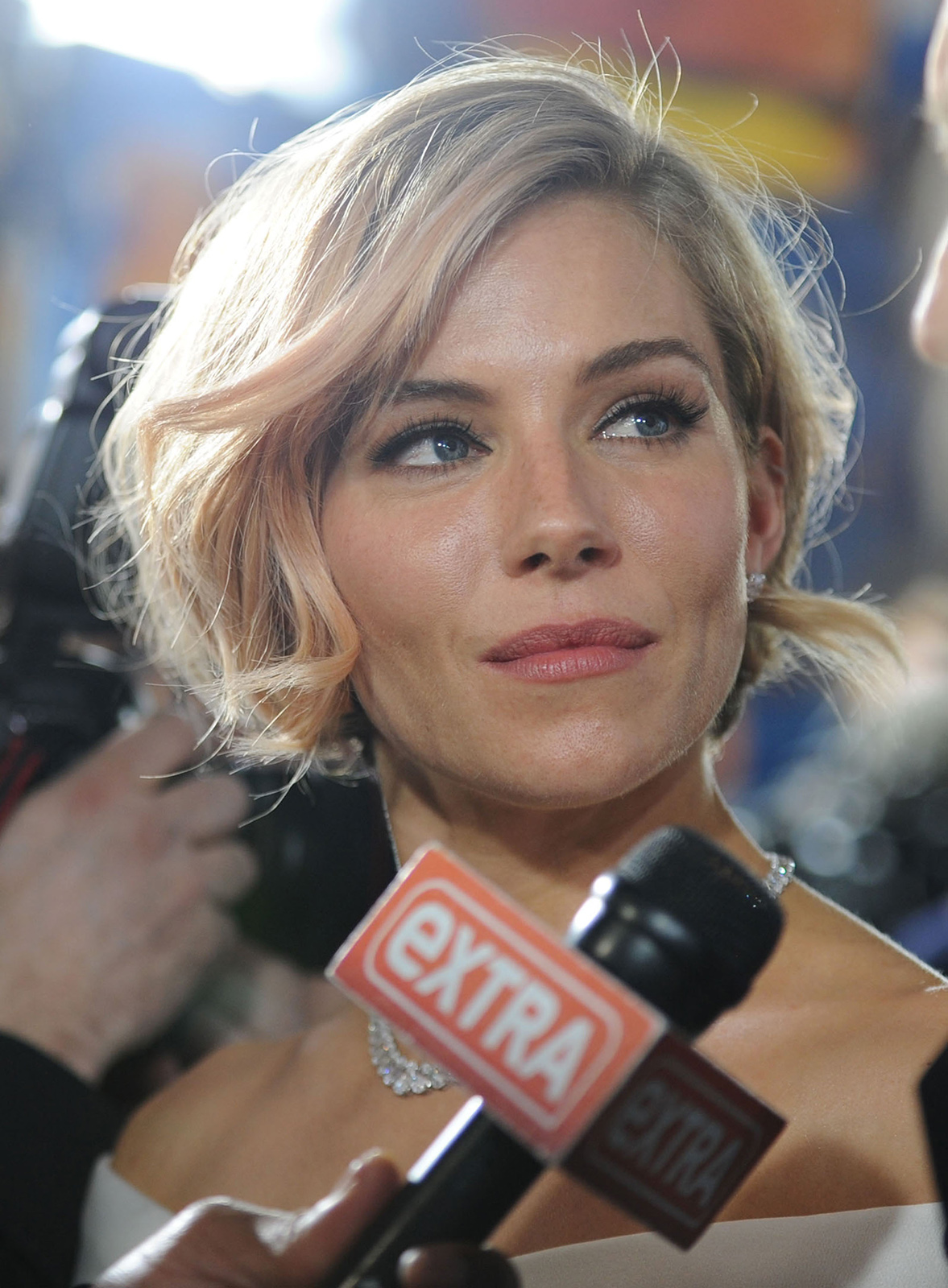 sienna-miller-young