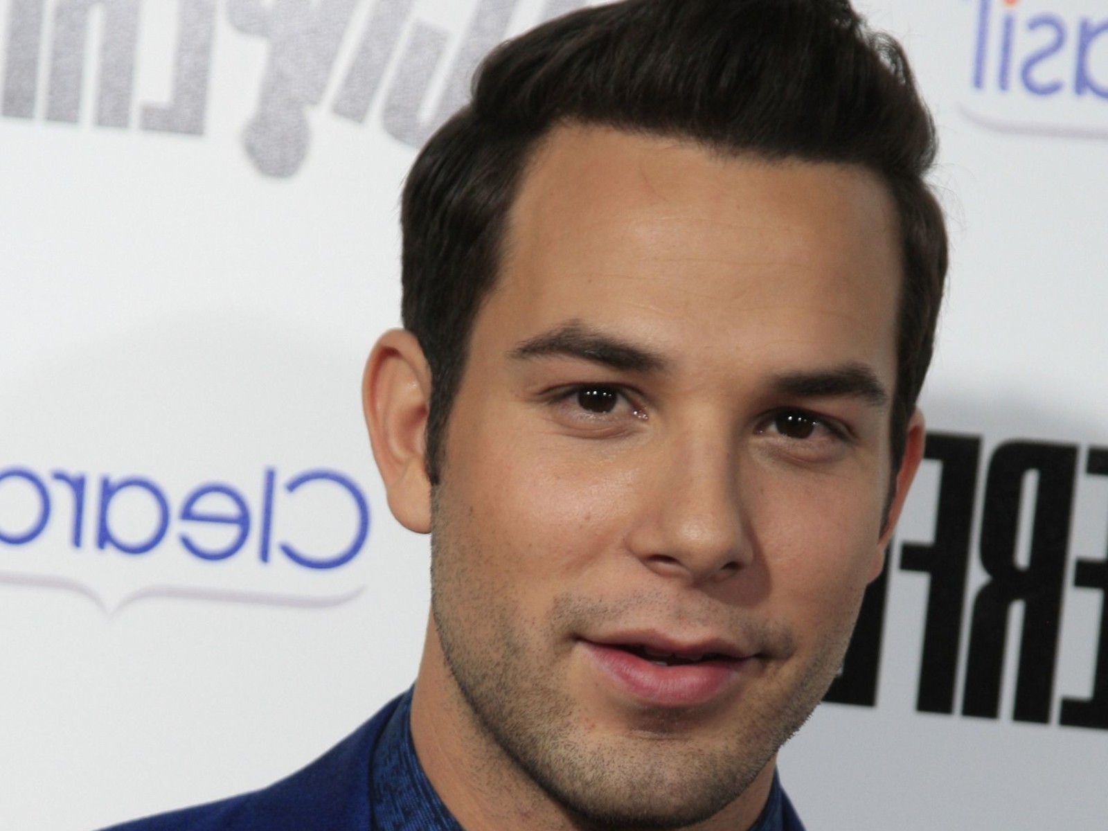 skylar-astin-gossip