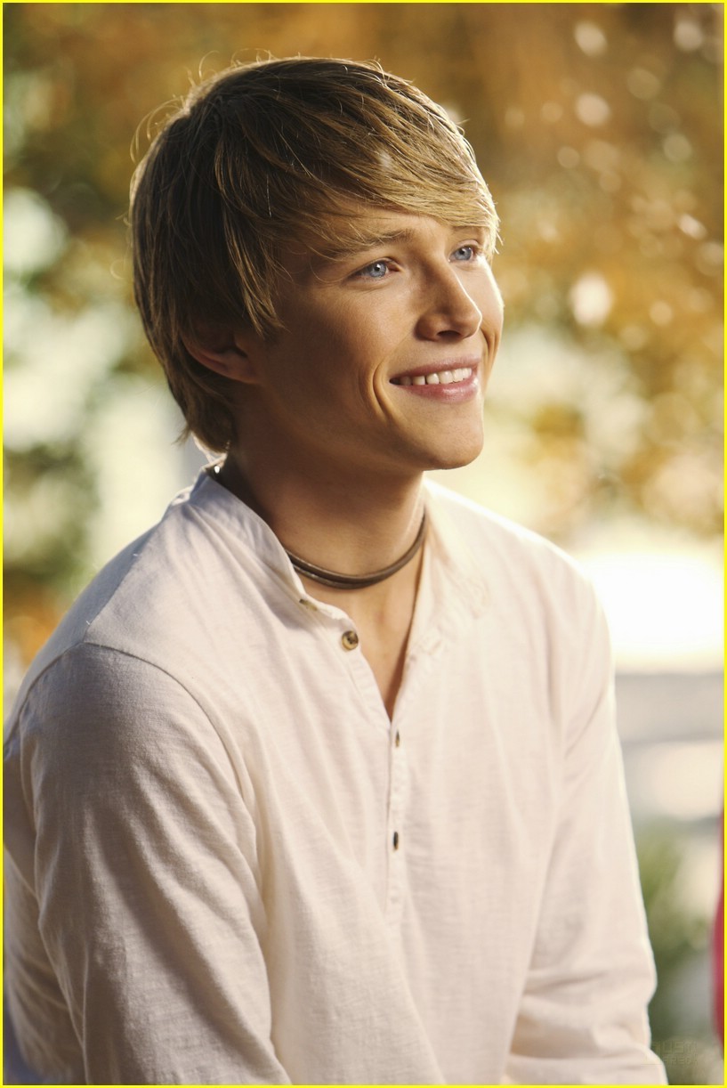 best-pictures-of-sterling-knight