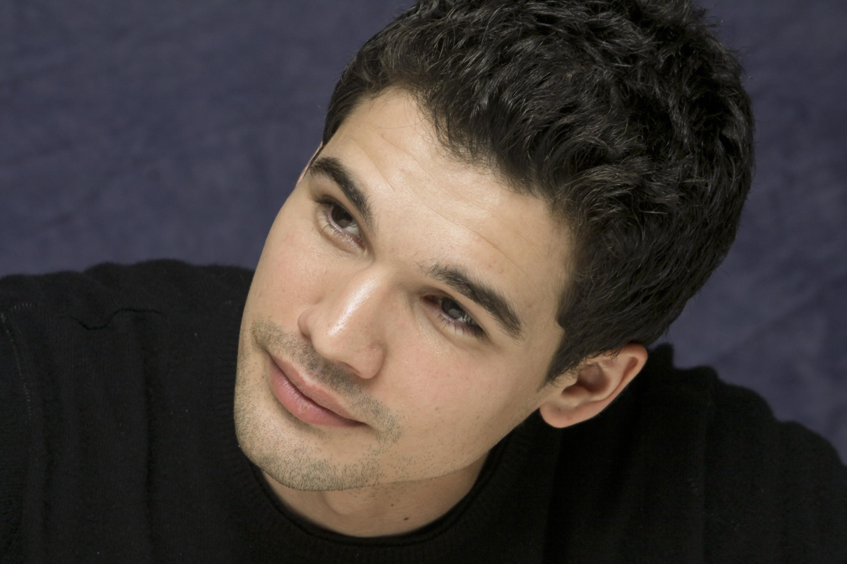 best-pictures-of-steven-strait