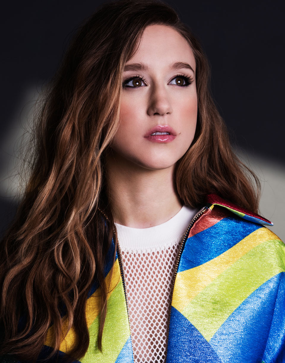 best-pictures-of-taissa-farmiga