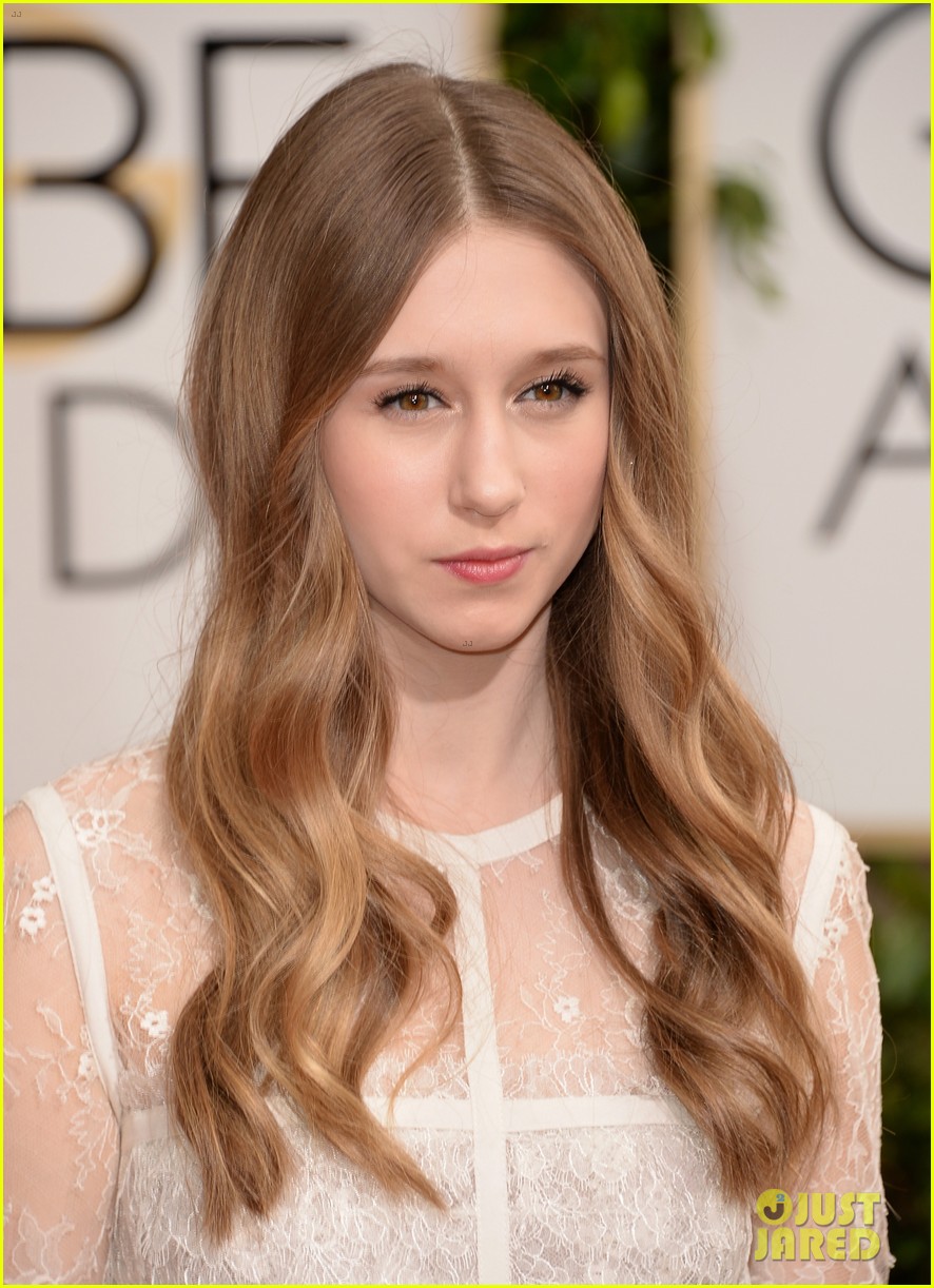 taissa-farmiga-family