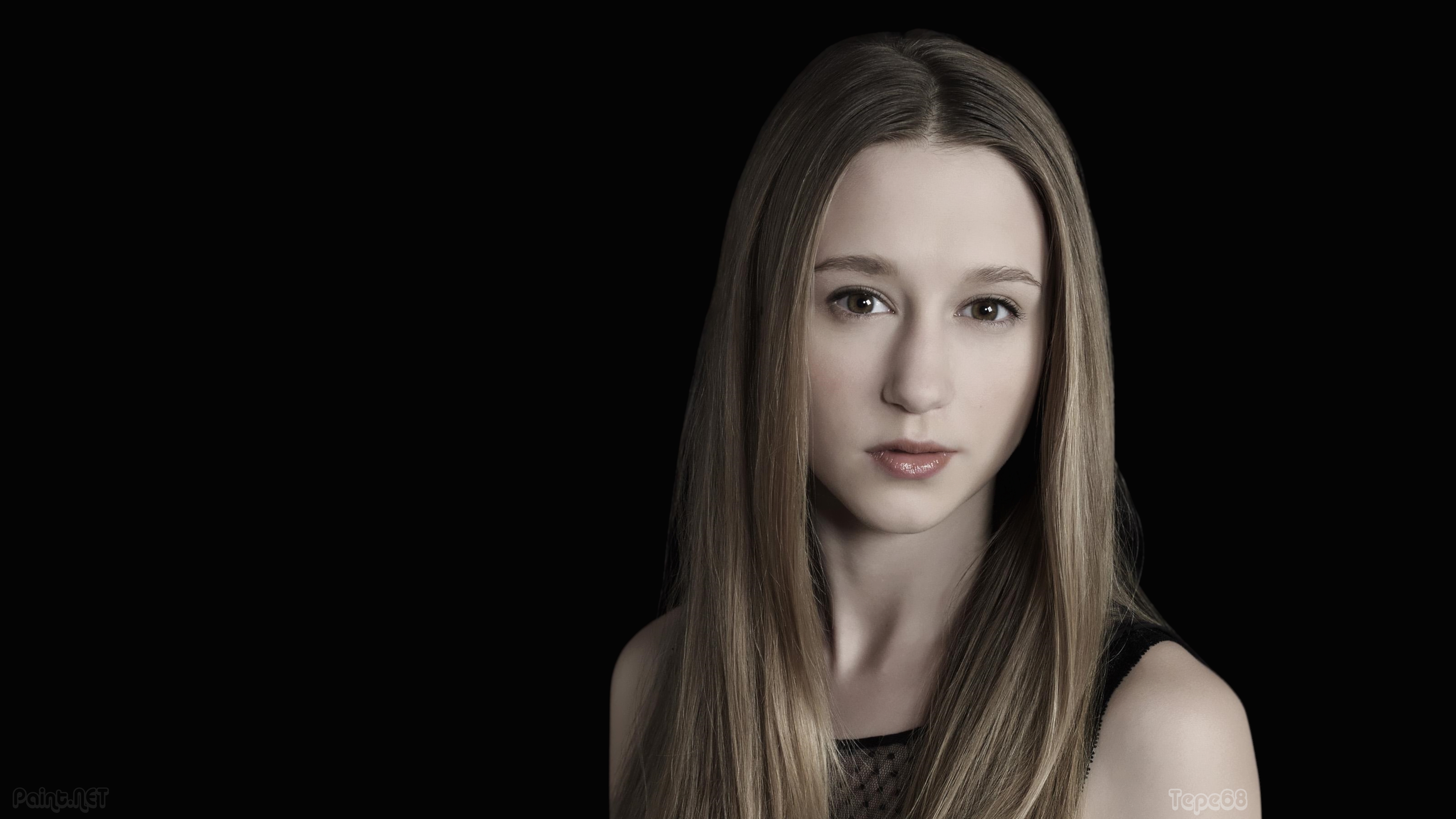 taissa-farmiga-wallpaper