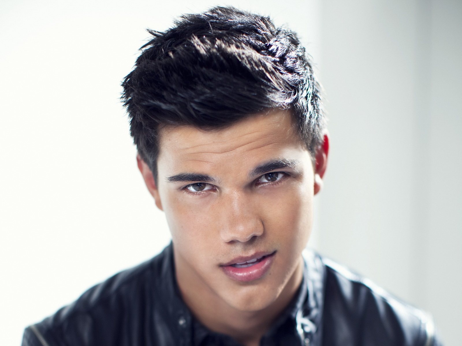 taylor-lautner-wallpapers