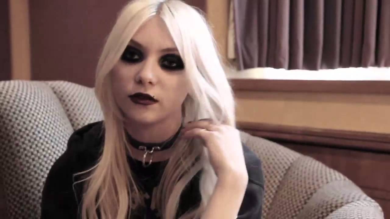 pictures-of-taylor-momsen