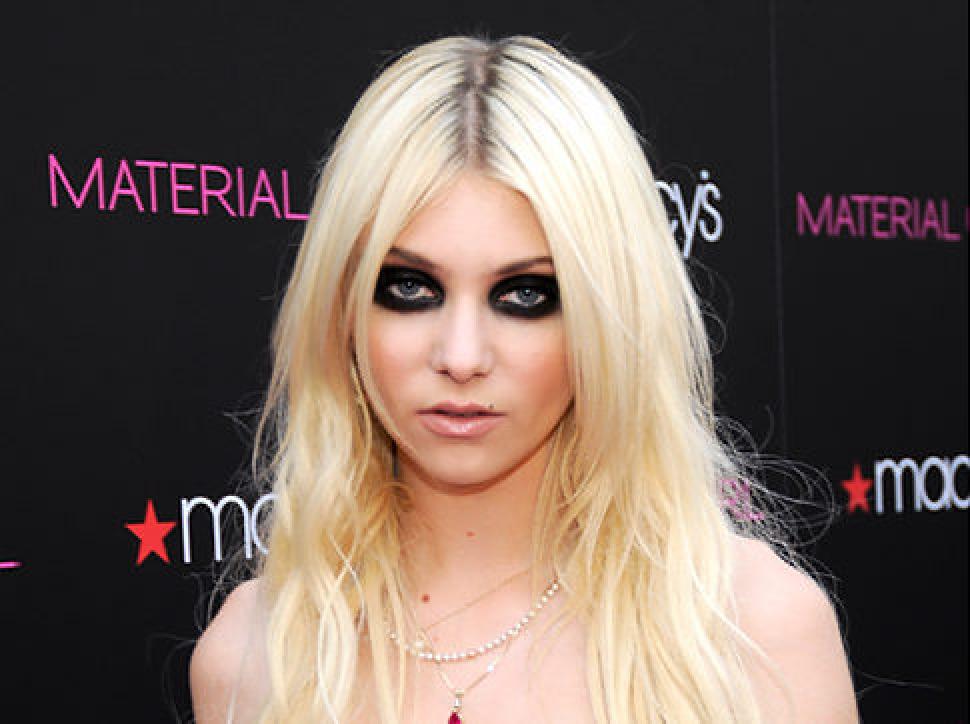 taylor-momsen-net-worth