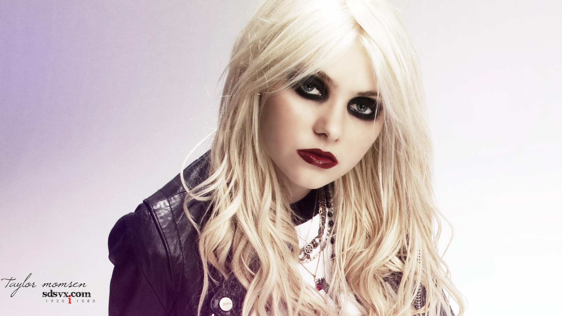 taylor-momsen-news