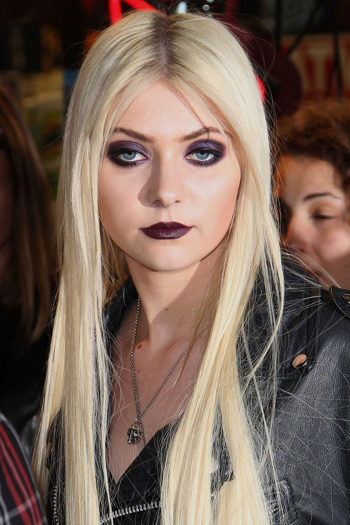 taylor-momsen-summertime