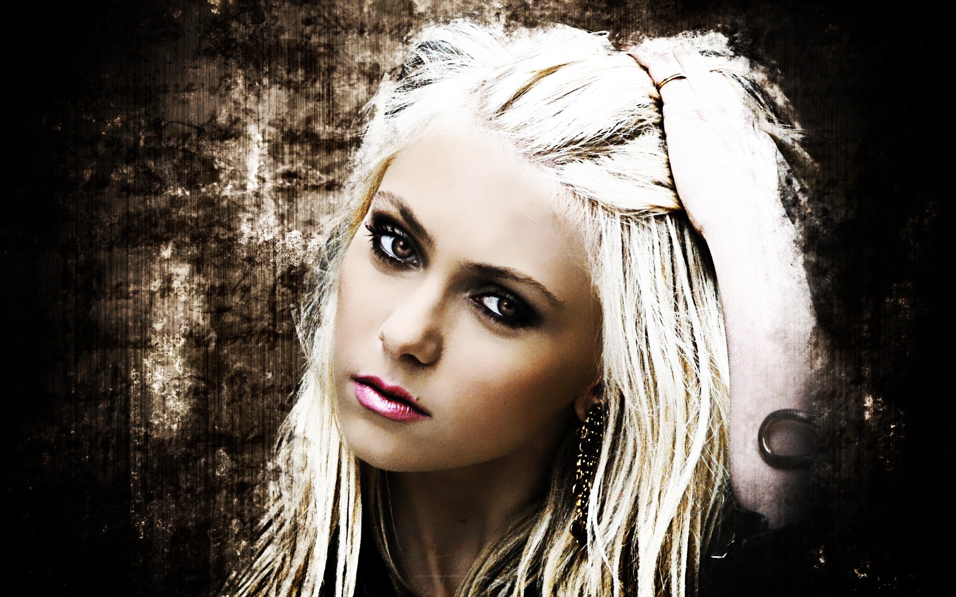 taylor-momsen-tattoos