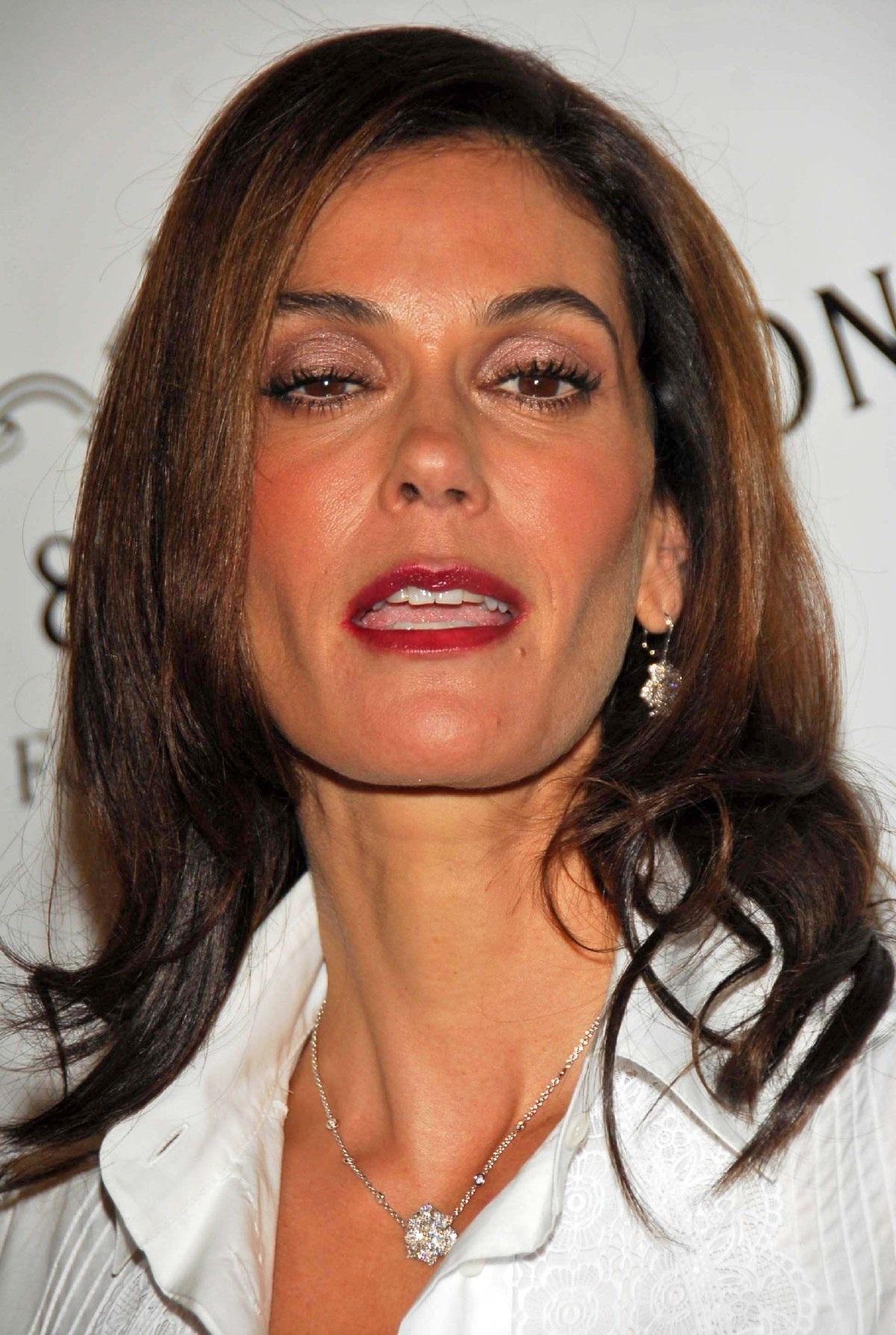 pictures-of-teri-hatcher