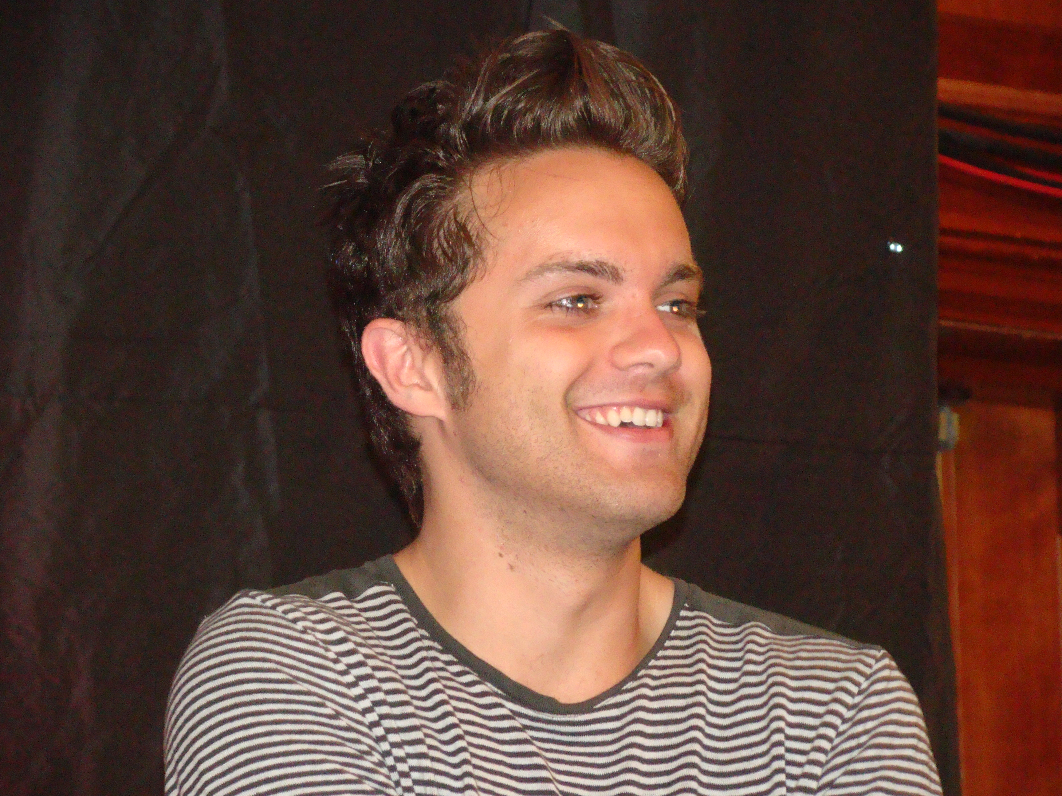 thomas-dekker-actor-pictures