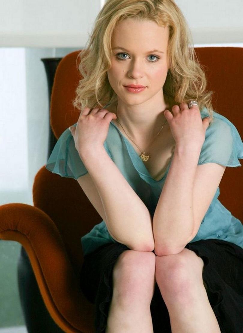 pictures-of-thora-birch