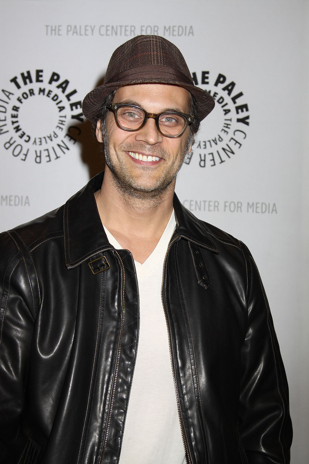 images-of-todd-stashwick