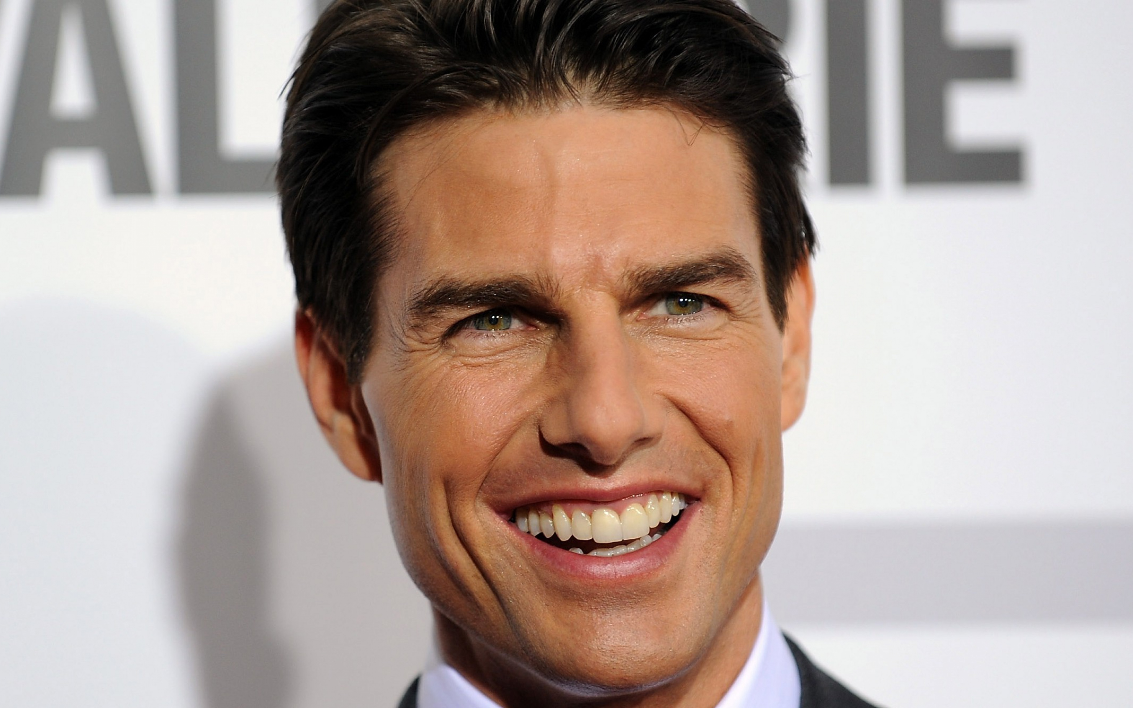 tom-cruise-net-worth