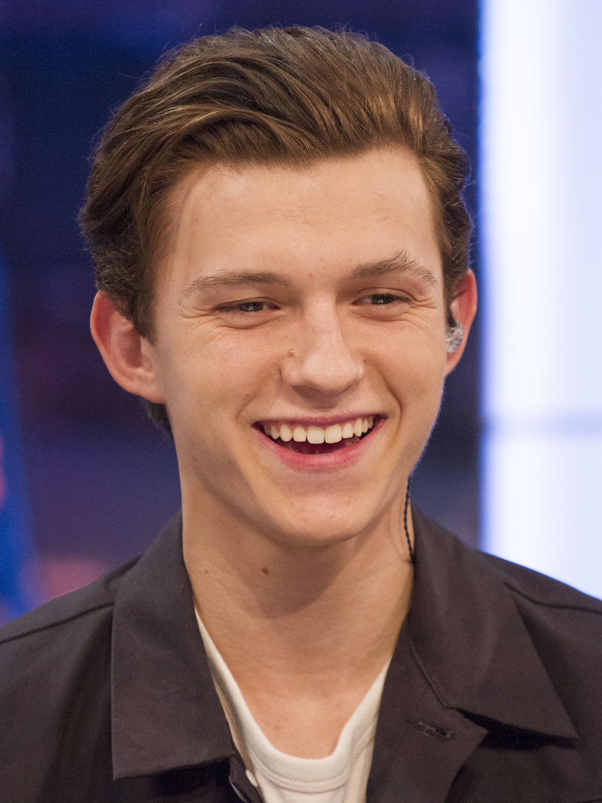 Pictures of Tom Holland (director), Picture #259055 - Pictures Of Celebrities1200 x 1600