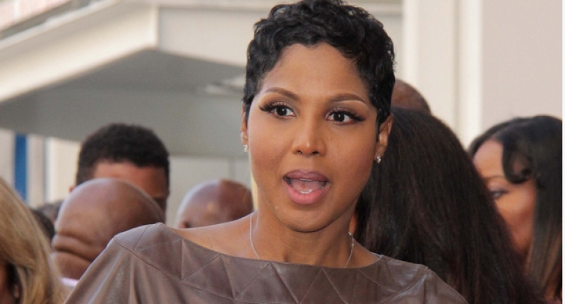 toni-braxton-young