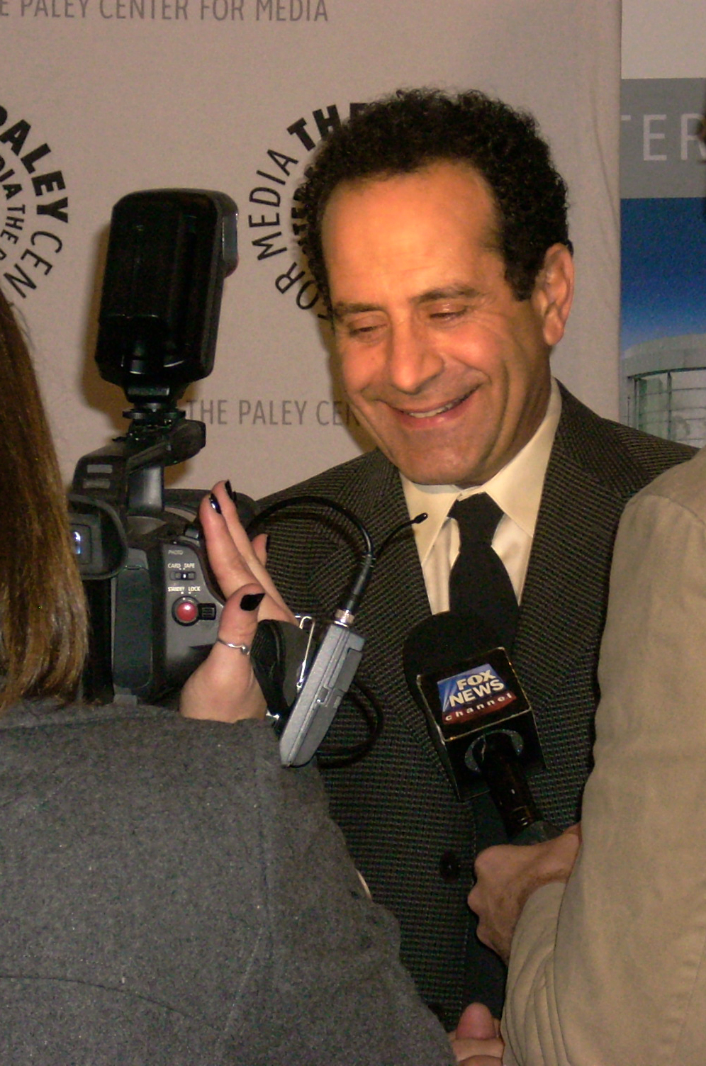 tony-shalhoub-net-worth