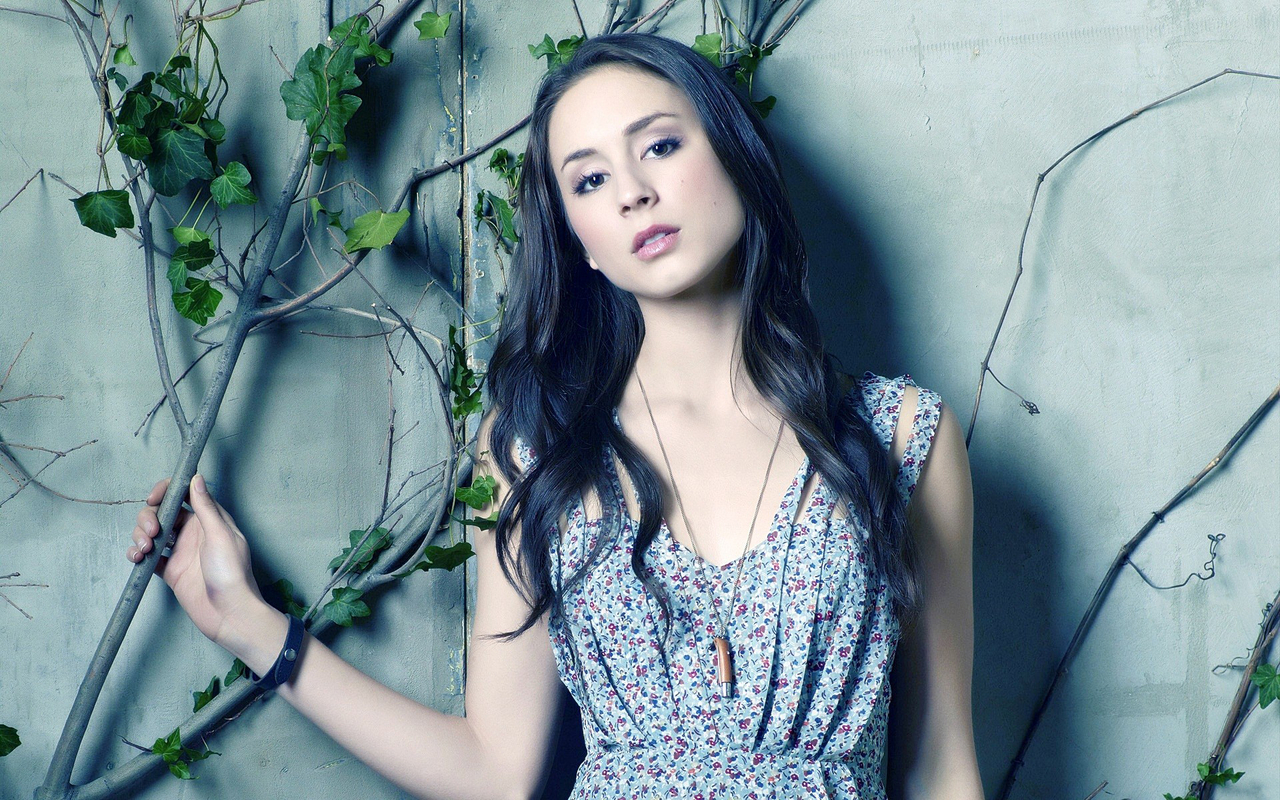 pictures-of-troian-bellisario