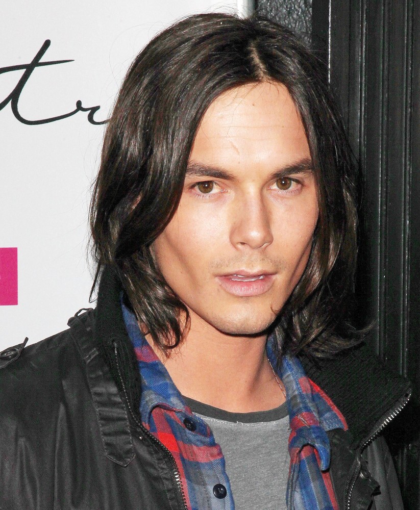 tyler-blackburn-gossip