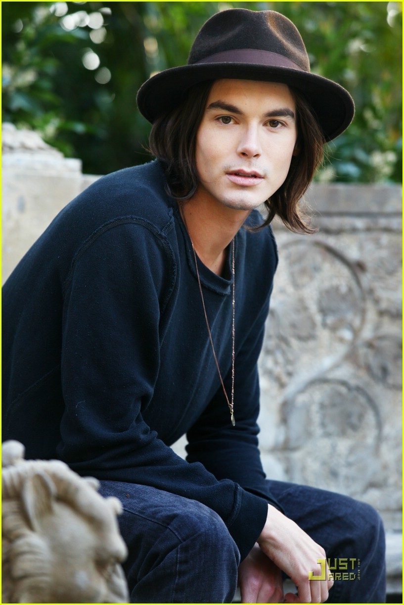 tyler-blackburn-wallpaper