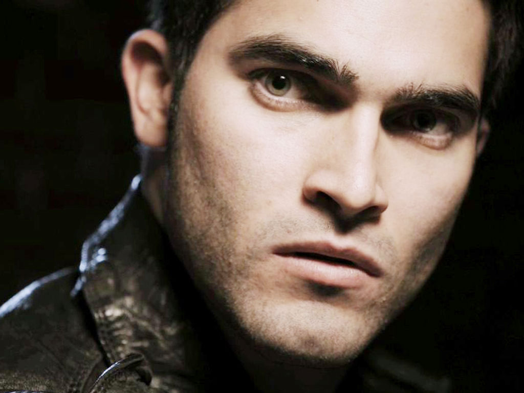 tyler-hoechlin-hd-wallpaper