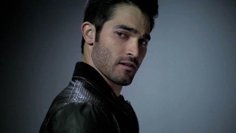 tyler-hoechlin-net-worth