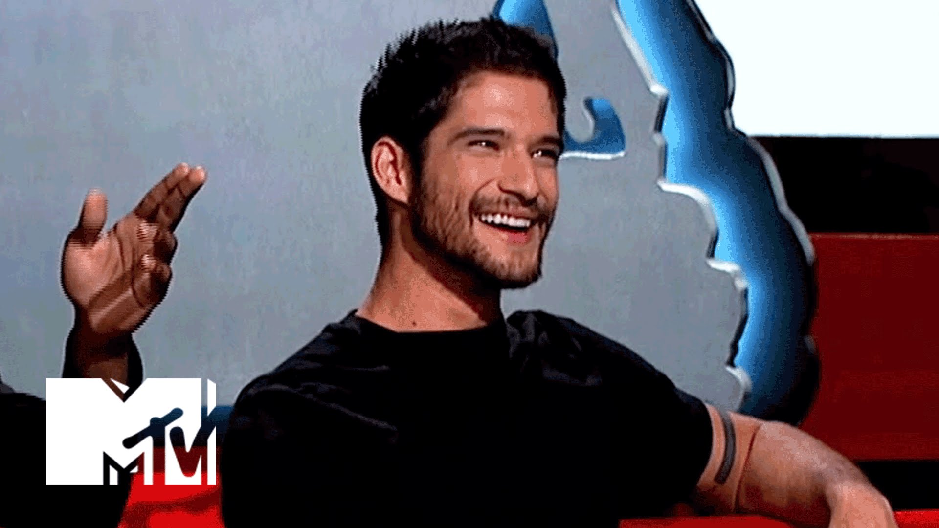 tyler-posey-hd-wallpaper