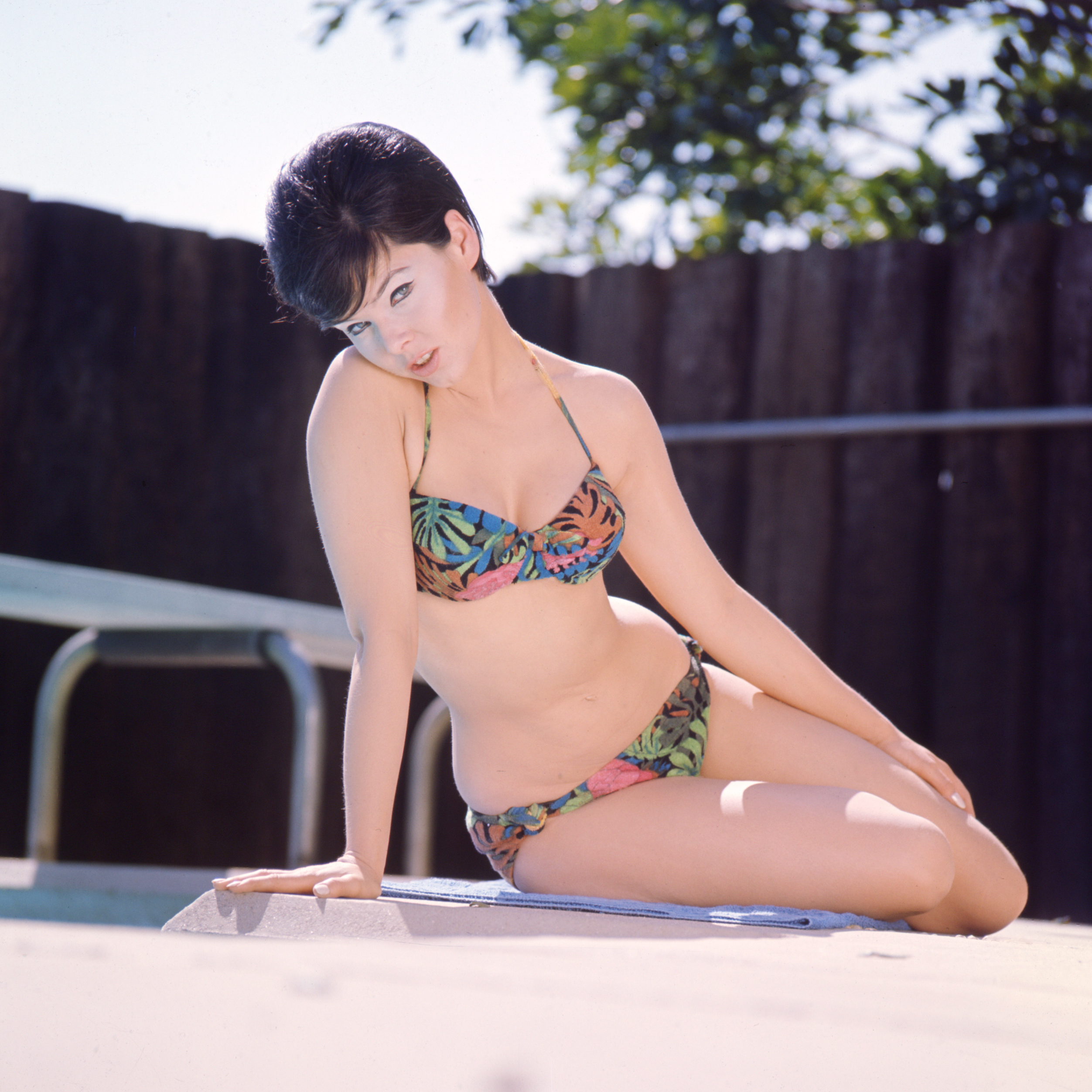 Nsfw yvonne craig Troll: Jeanette