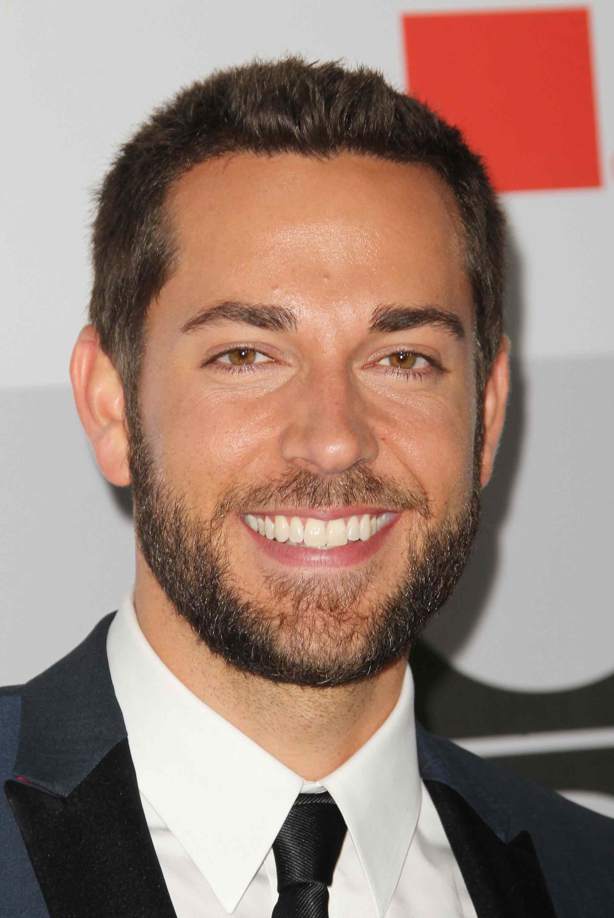 images-of-zachary-levi
